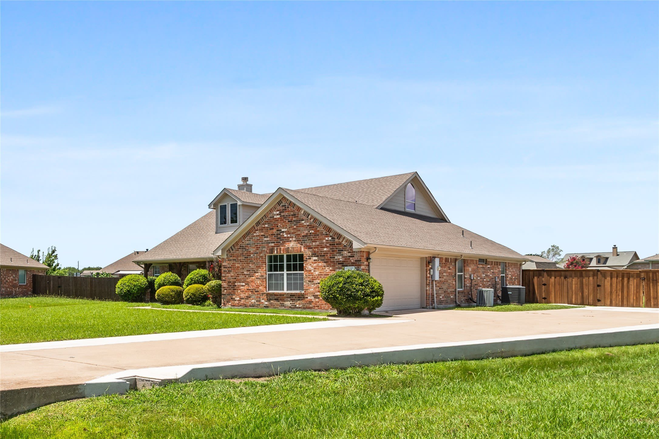 141 Shumard Drive – photo 3