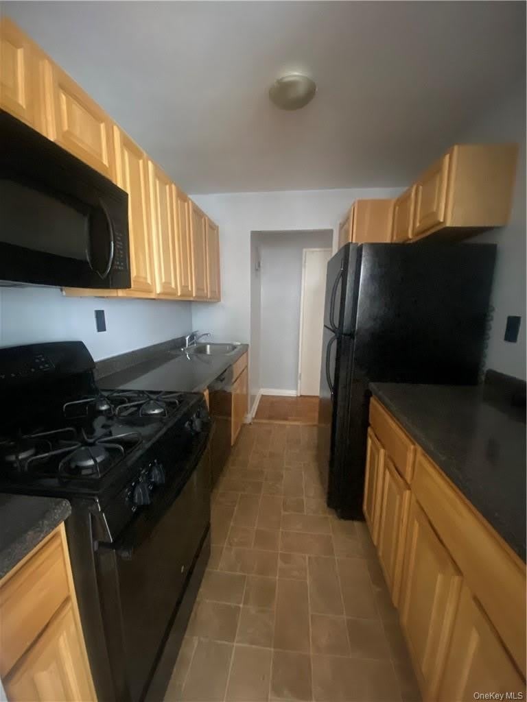 4 Sadore Lane – photo 4