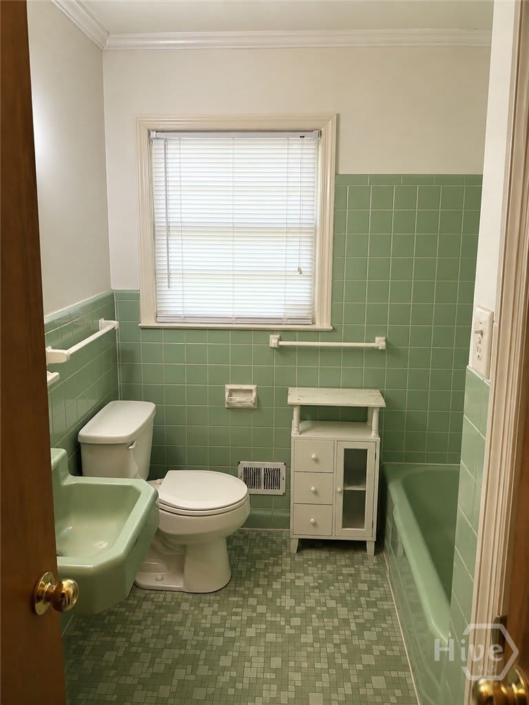 569 Whitehead Road – photo 3