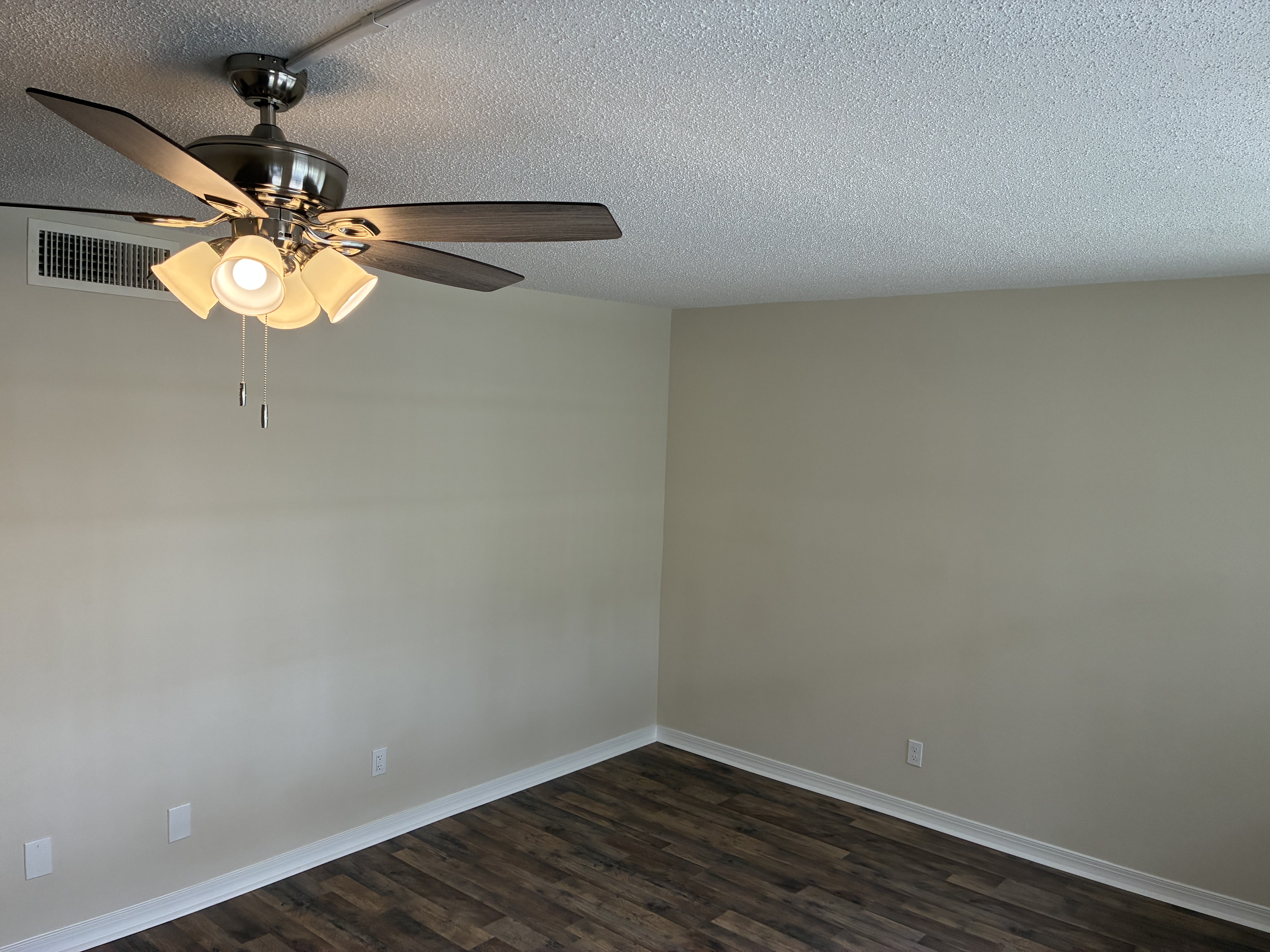 4705 1st St NE – photo 2