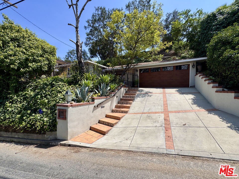 7756 Torreyson Dr. – photo 3