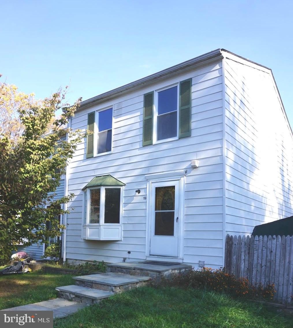 19 SHADY SPRING Place – photo 1
