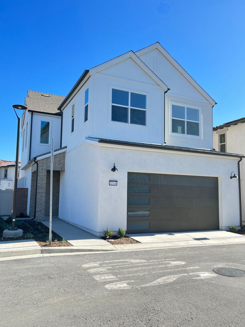 BRAND NEW! 3 BR/2.5 BA + LOFT/OFFICE DETACHED HOME IN GREAT SAN JUAN CAPISTRANO LOCATION – photo 2