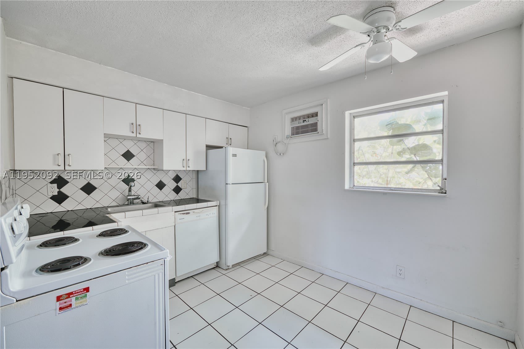 400 SE 31st St – photo 5