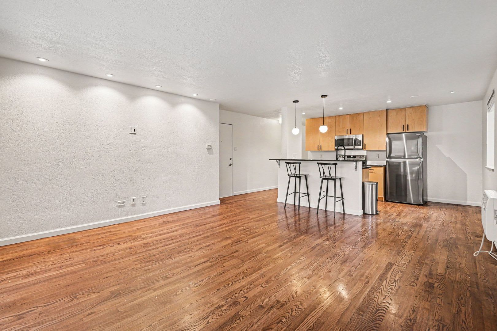 Available NOW! 1 Bedroom 1 Bath Condo Downtown Denver! – photo 5