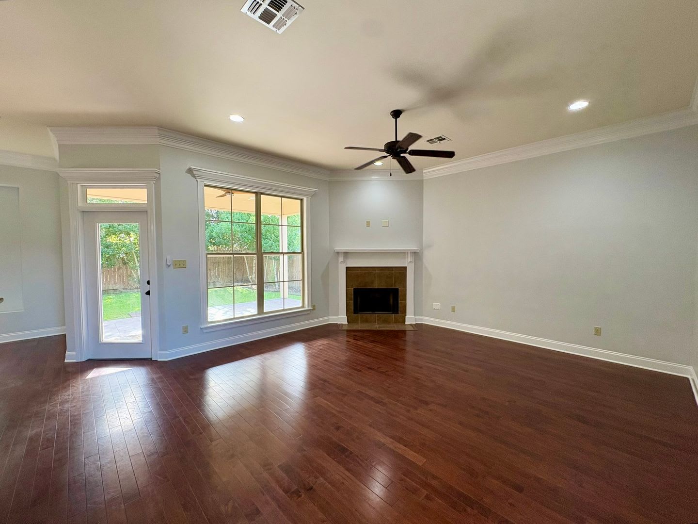 3 Bedroom, 2 Bath Home Available Now in Mirimar Subdivision! – photo 5