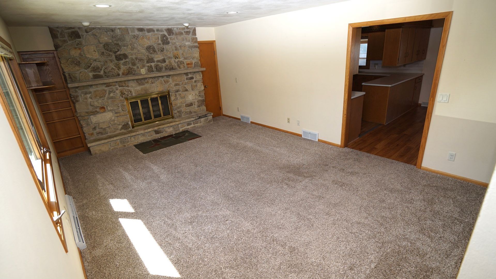 Spacious East Side 4 Bedroom Home with a $500 Move-In Credit! – photo 2