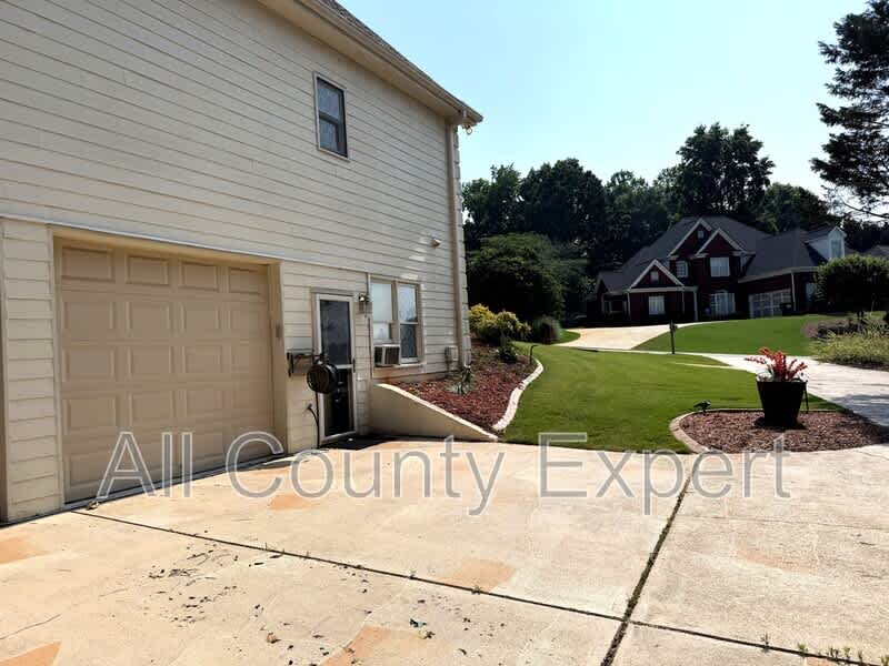 5760 Charleston Lane – photo 3