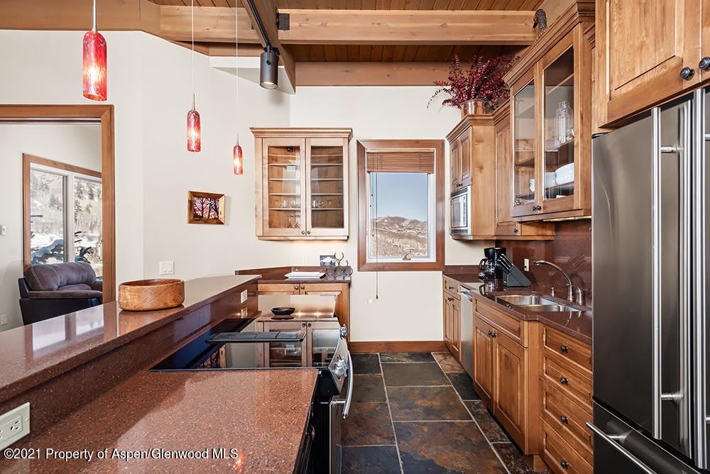 800 Ridge Road – photo 3
