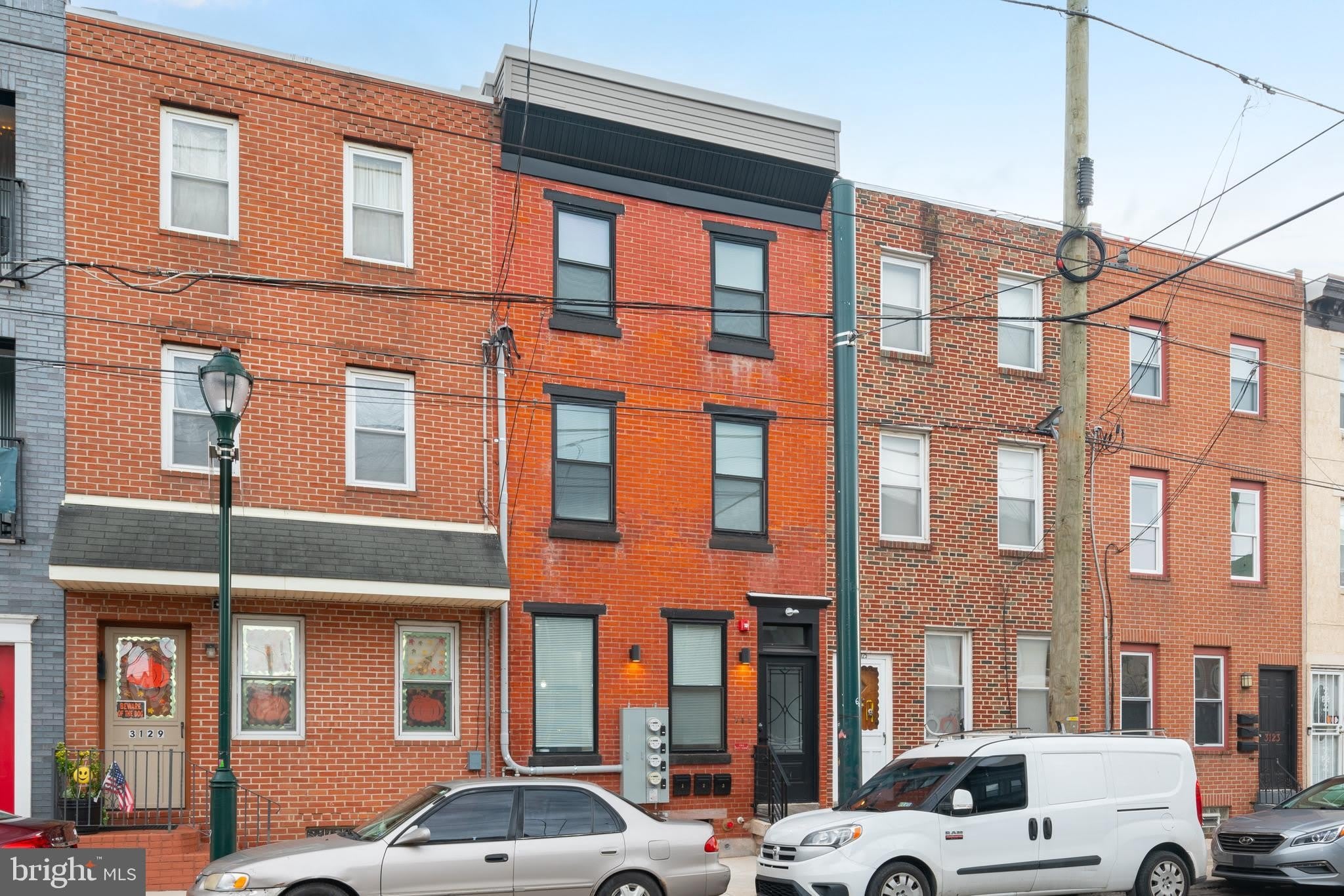 3127 RICHMOND Street – photo 2