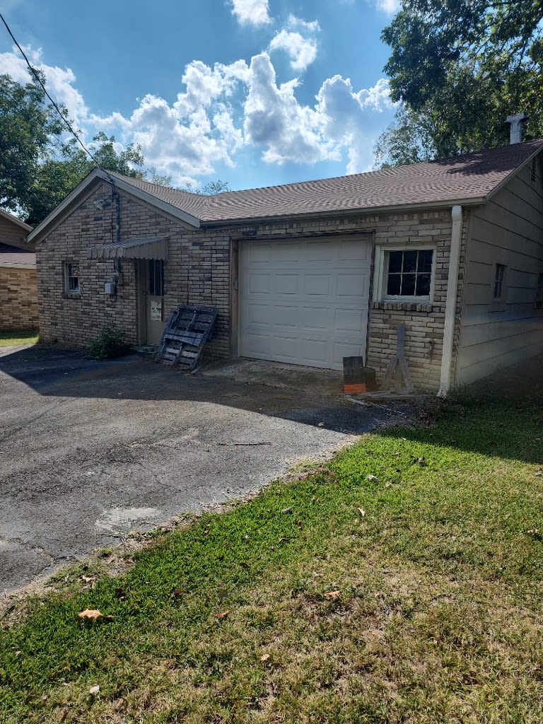 501 West Main Street -- Storage Garage – photo 3