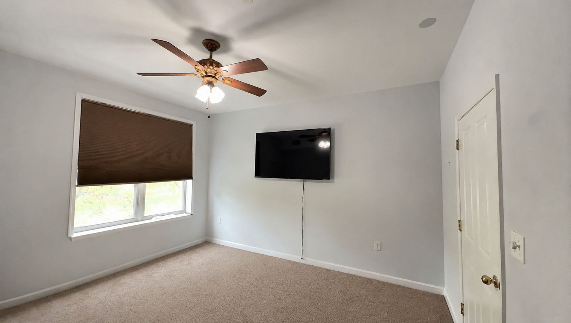 Charming 2-Bedroom Condo in Port Warwick – photo 5