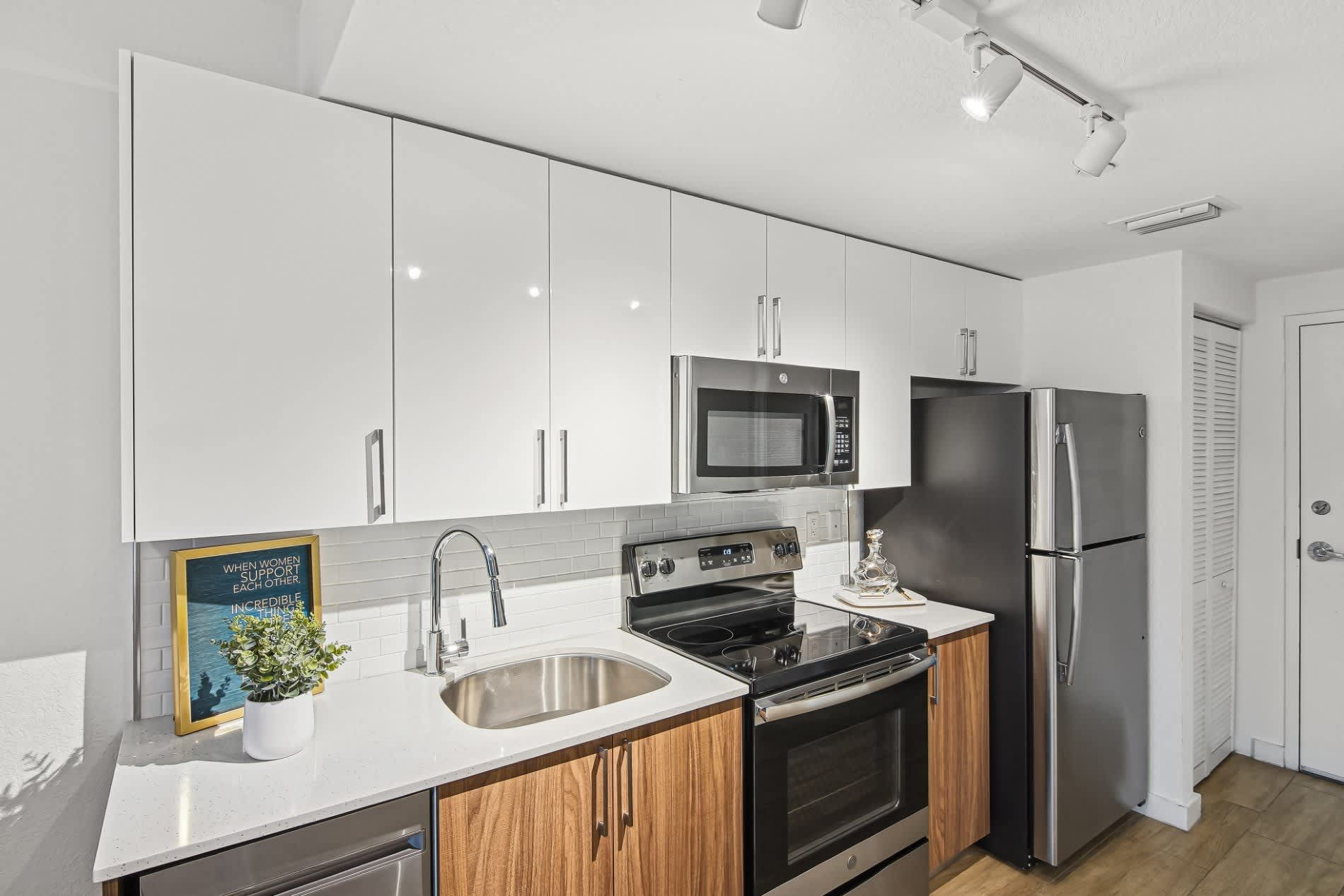 Twenty2 West – photo 4