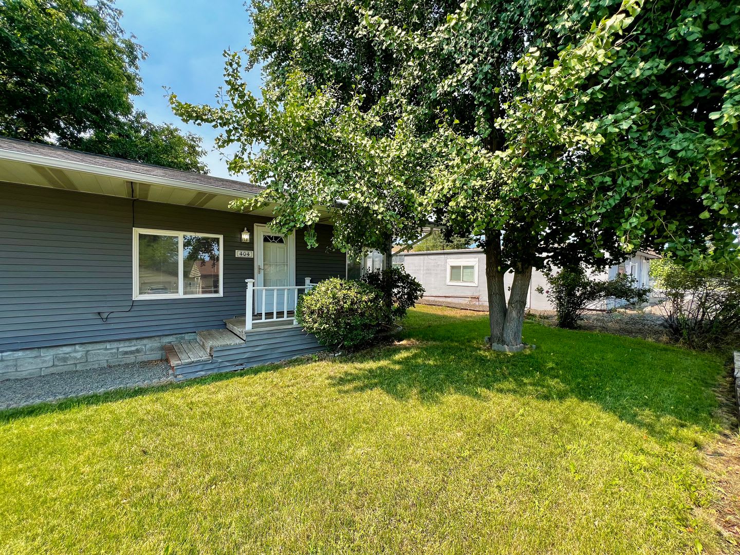 Non-Refundable &amp; Security Deposit Total: $1700.00 – photo 1