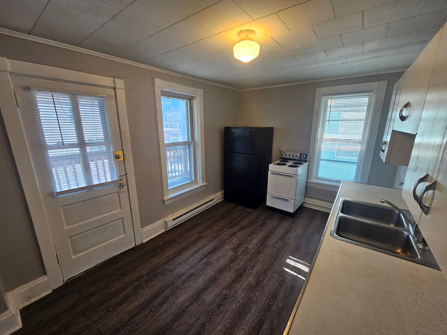 2534 Derry Street – photo 5