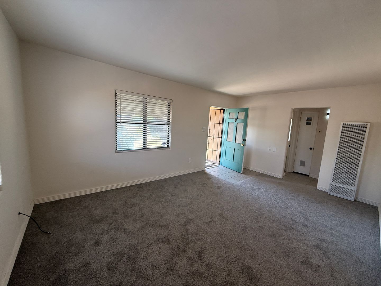 Beautifully cared for 2 bed 1 bath home located in NE Heights in Albuquerque. – photo 3