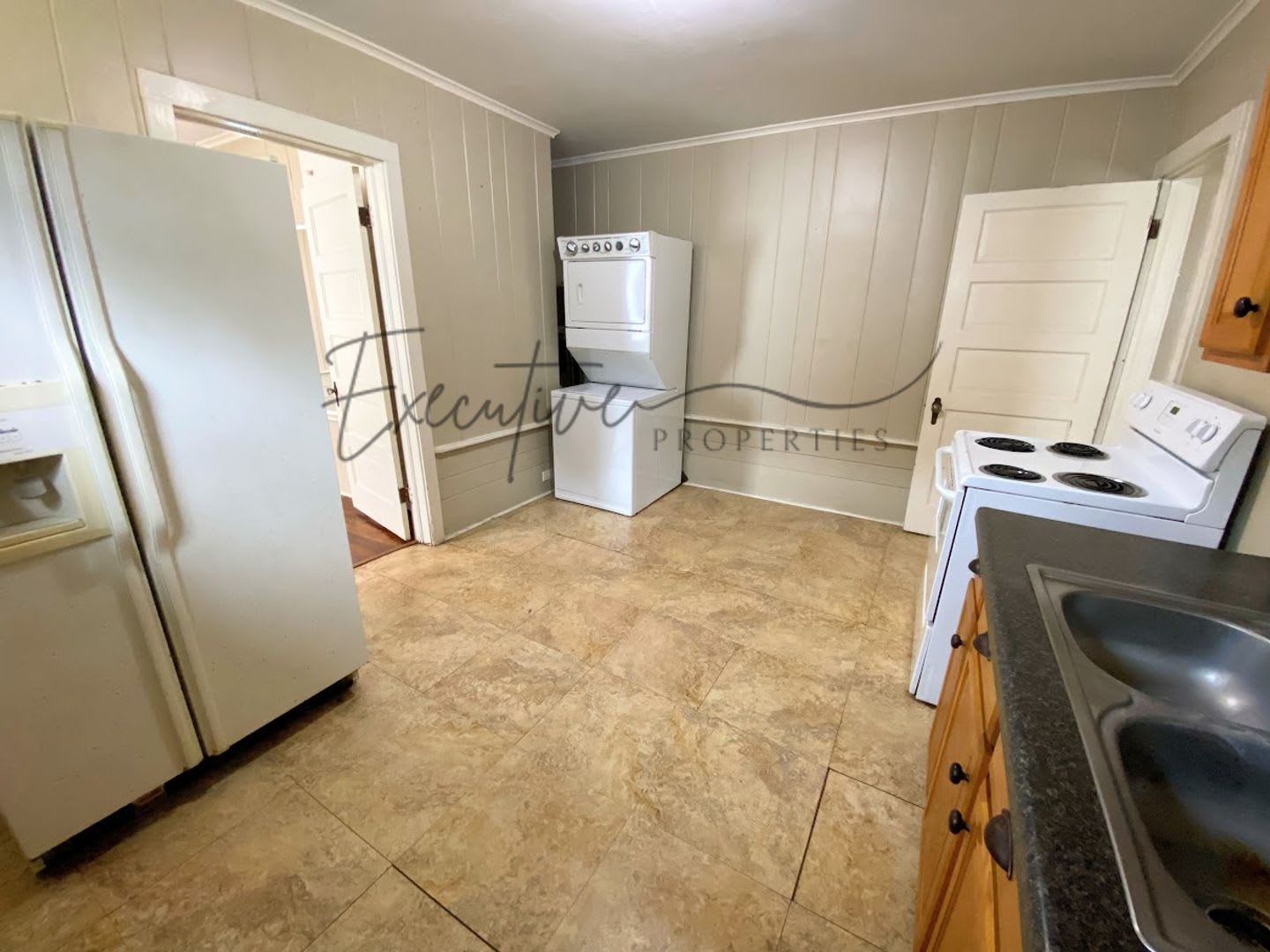 Downtown Living 1 Bedroom Apartment With All Bills Paid – photo 5