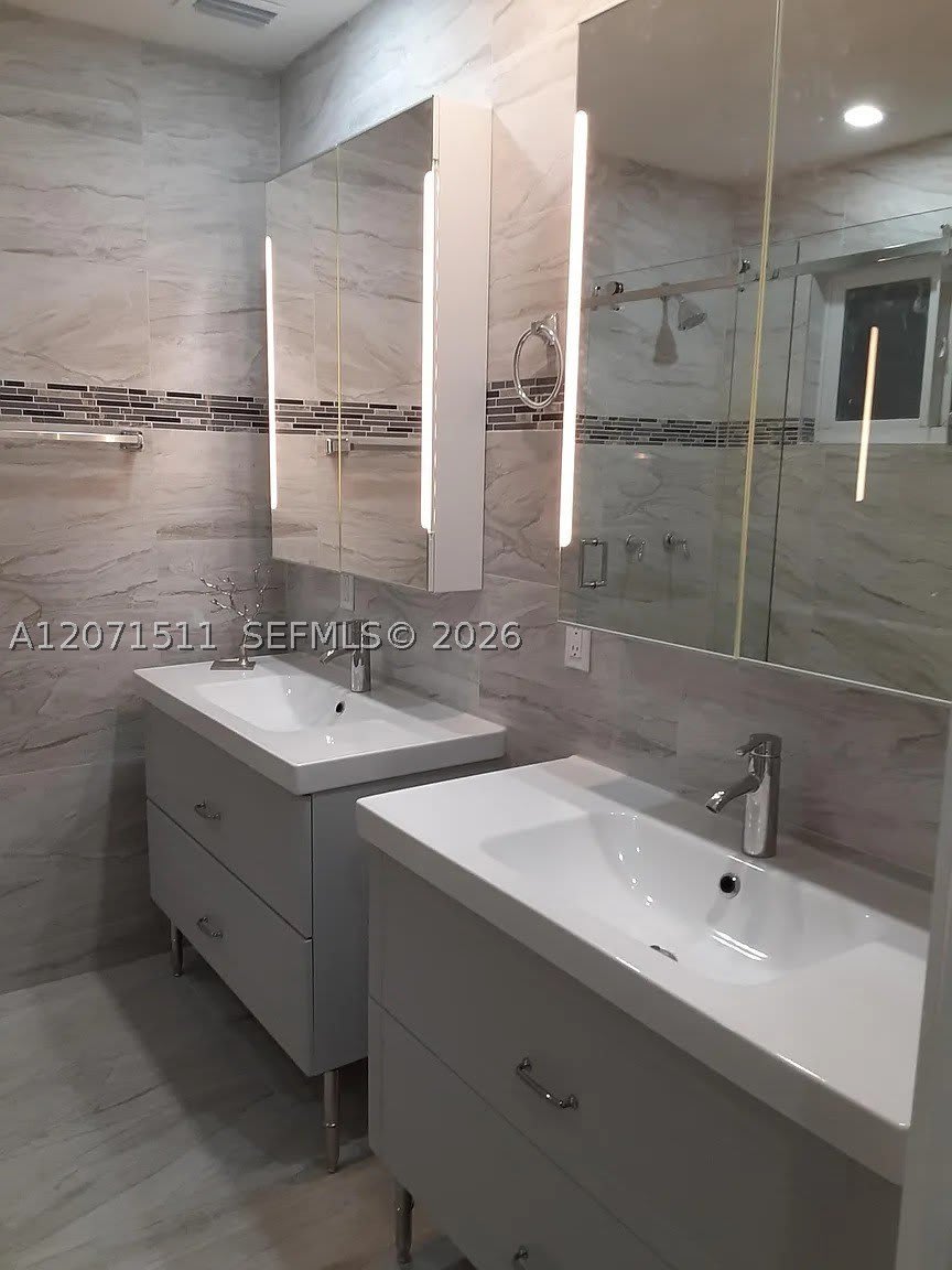 12253 SW 82nd Ave – photo 4