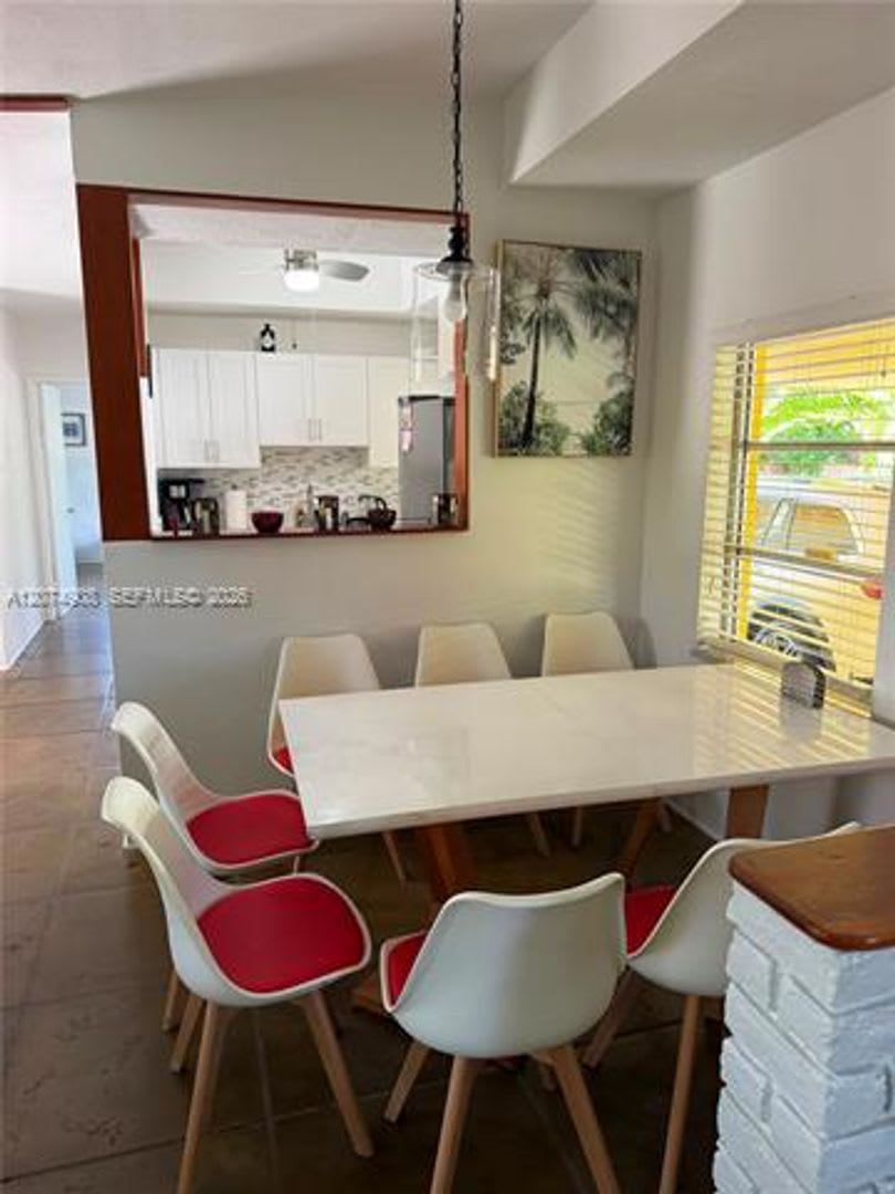 935 Polk St # 935, FL 33019 – photo 4