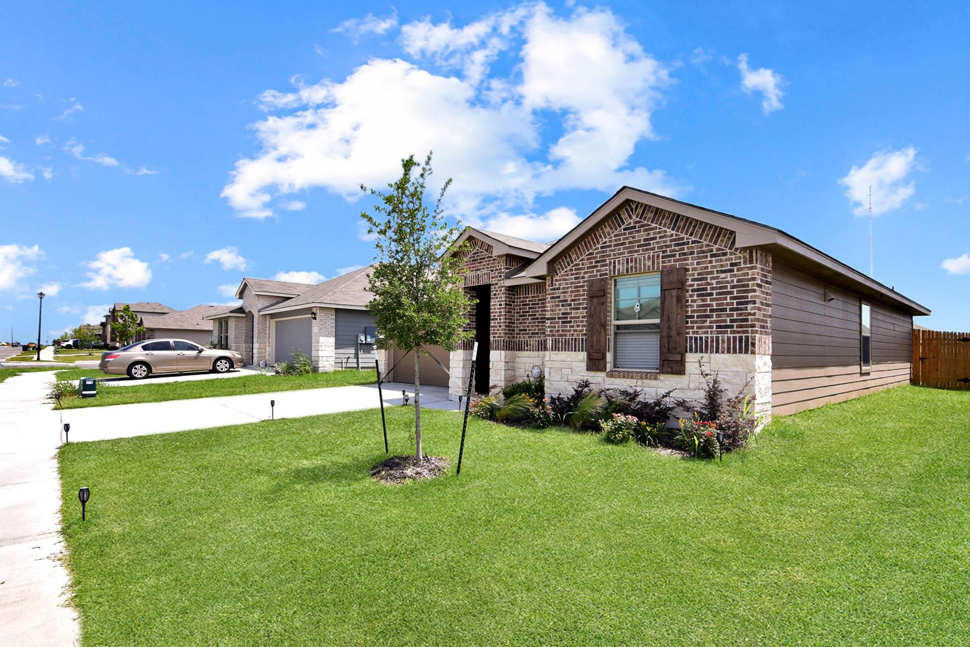 5912 Sally Ride Ln – photo 3