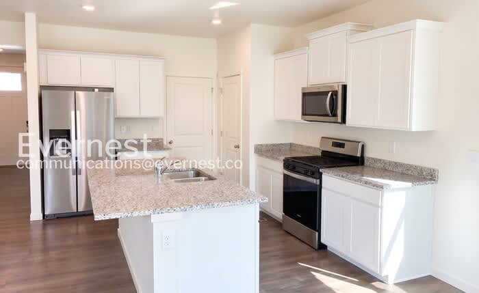 135 65th Avenue – photo 4
