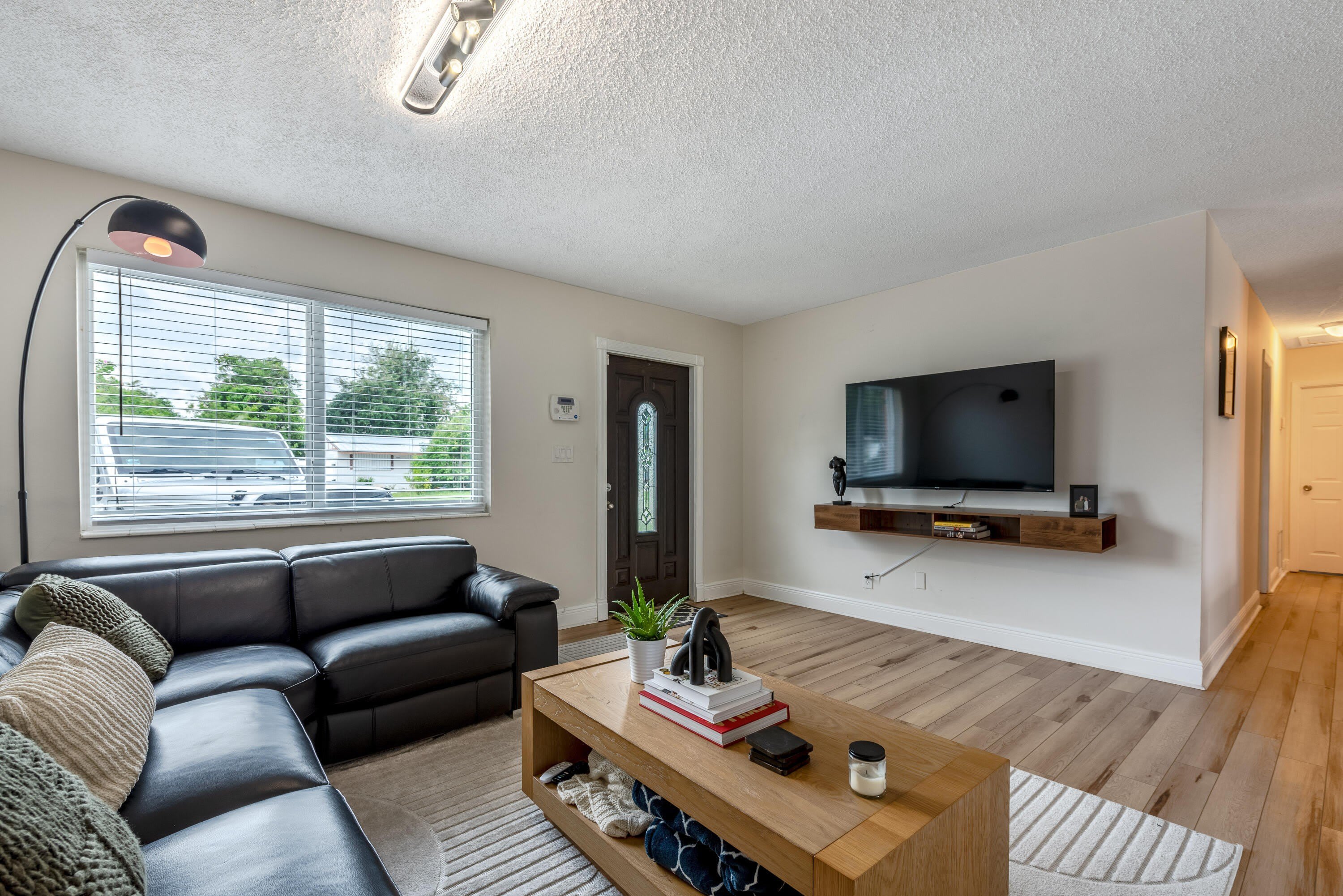 4317 Applecrest Drive – photo 5