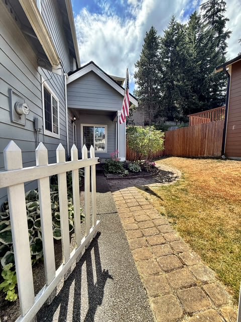 1059 Northwest Gladiola Court – photo 3