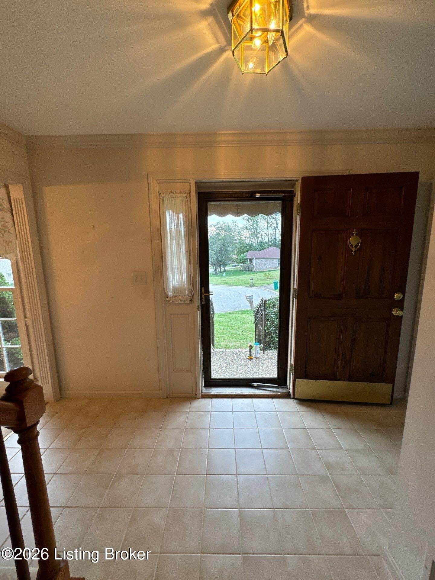 10985 Eagles Cove Dr – photo 2