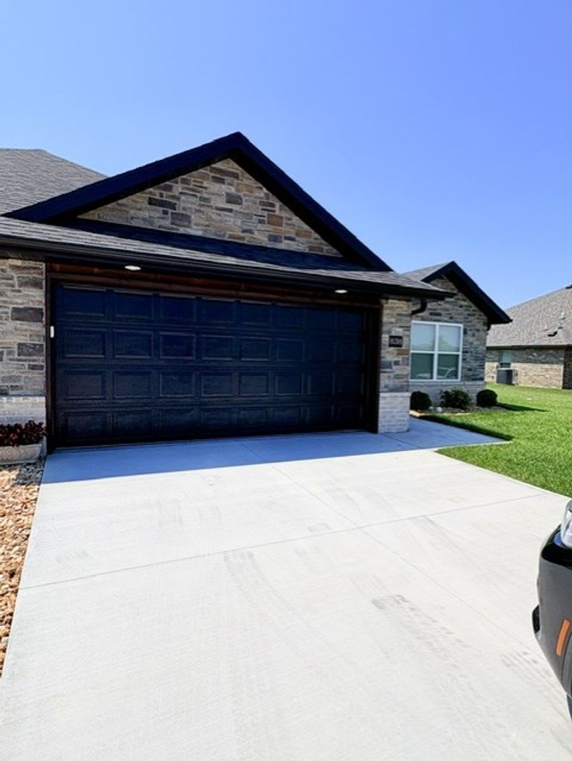 BRAND NEW Patio Home in Tiffany Highlands in Nixa – photo 1