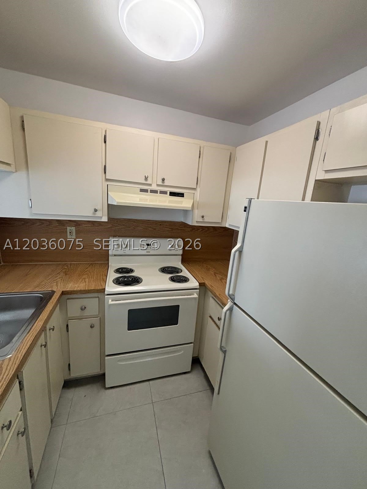 2046 W Flagler St – photo 4