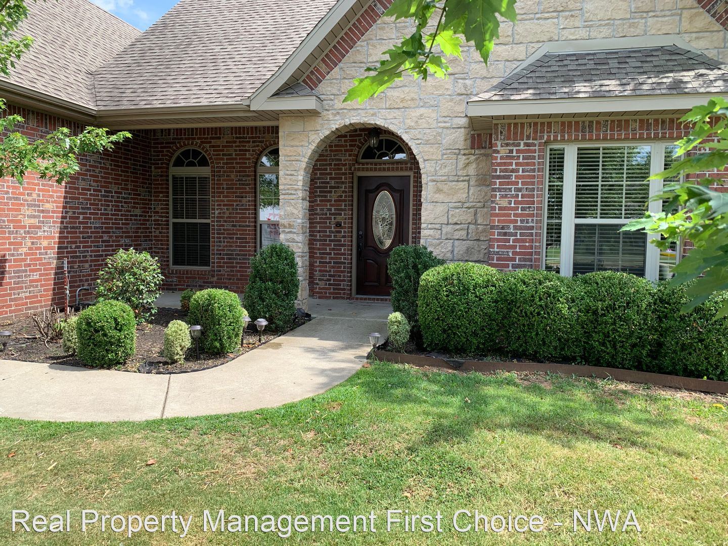 3405 SW 8th Street – photo 1