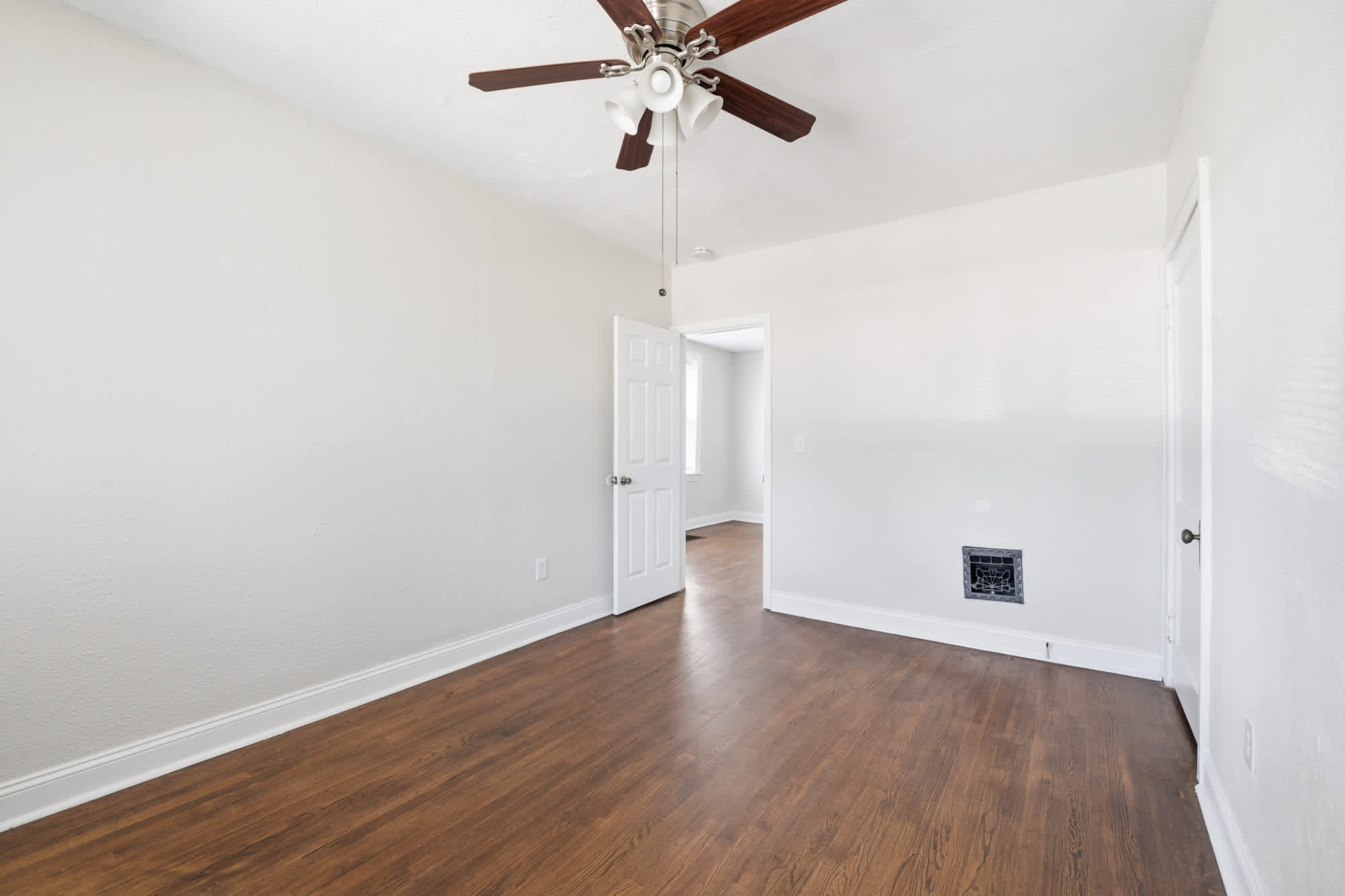 4916 Robert Avenue – photo 4