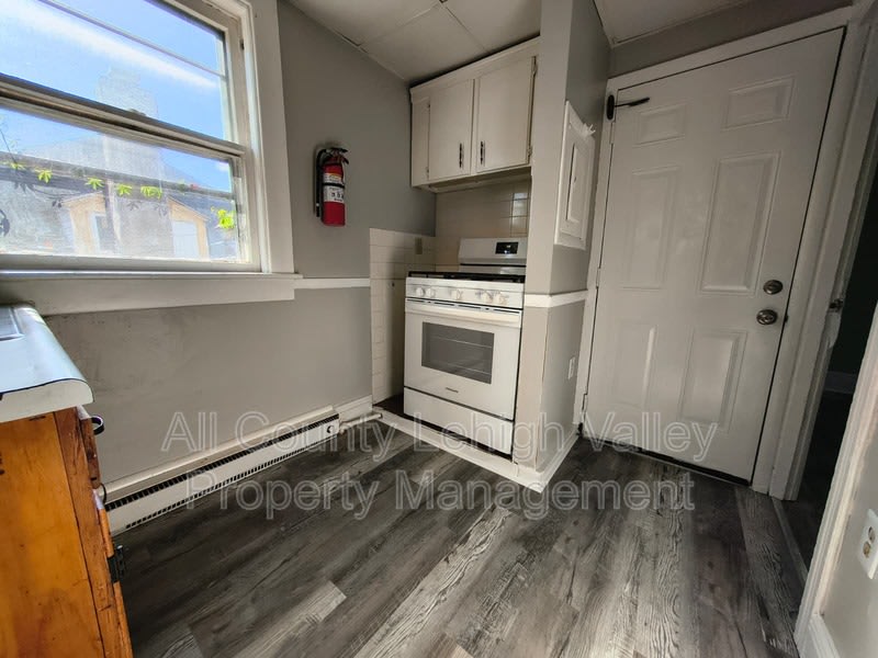 1301 Washington St – photo 2