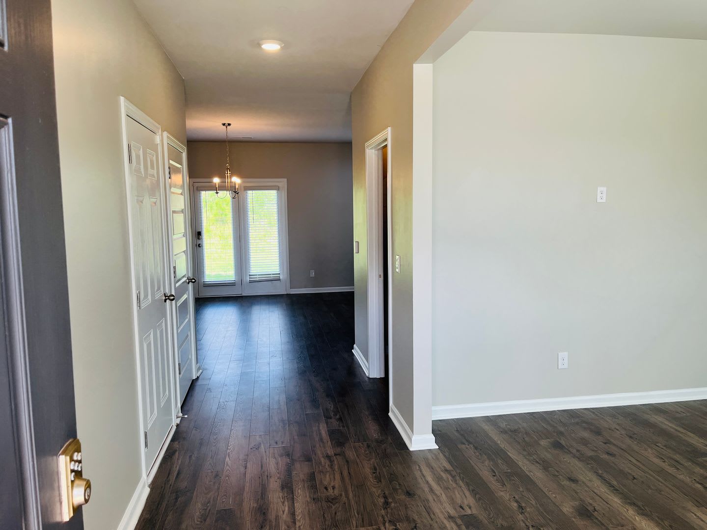 Wow! 4 bedroom 2.5 bathroom in Newnan! Must See!! – photo 4