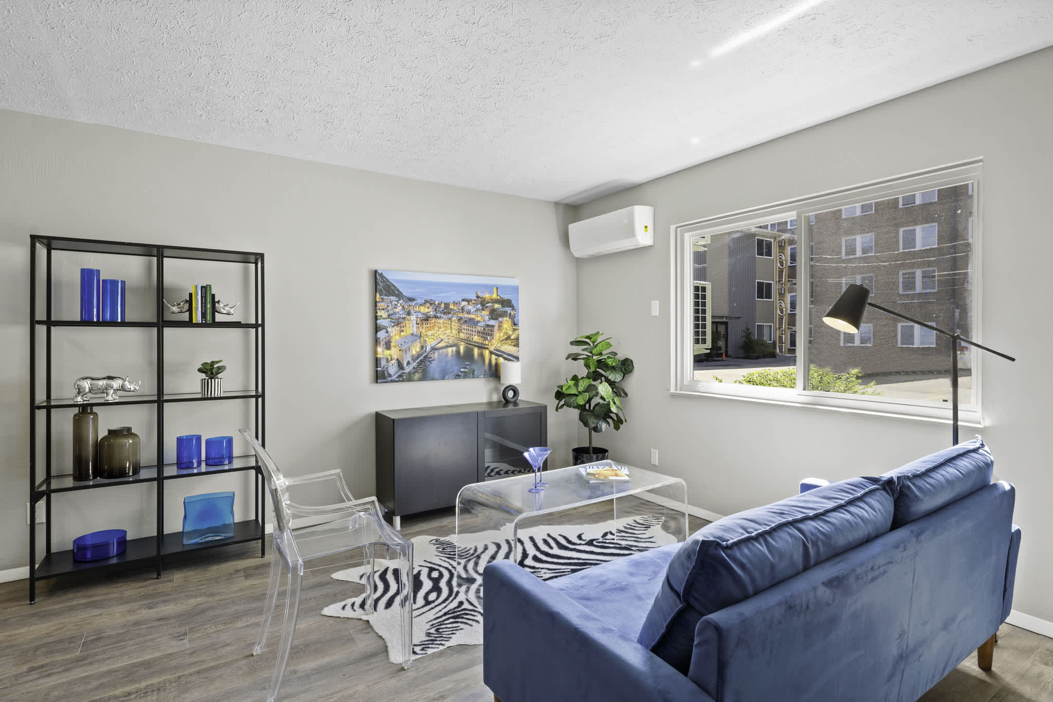 10526 Clifton Blvd – photo 1