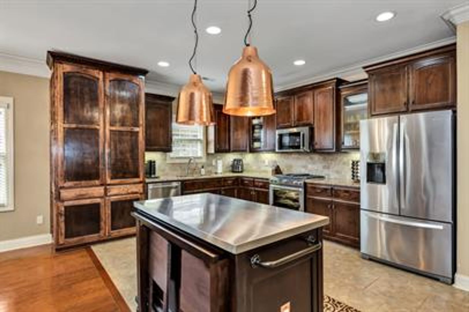 Welcome Home To Lake Forest – photo 5