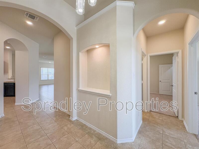 4617 Abergavenny Dr – photo 2