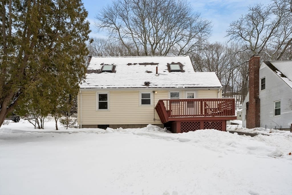 551 Poplar St – photo 5