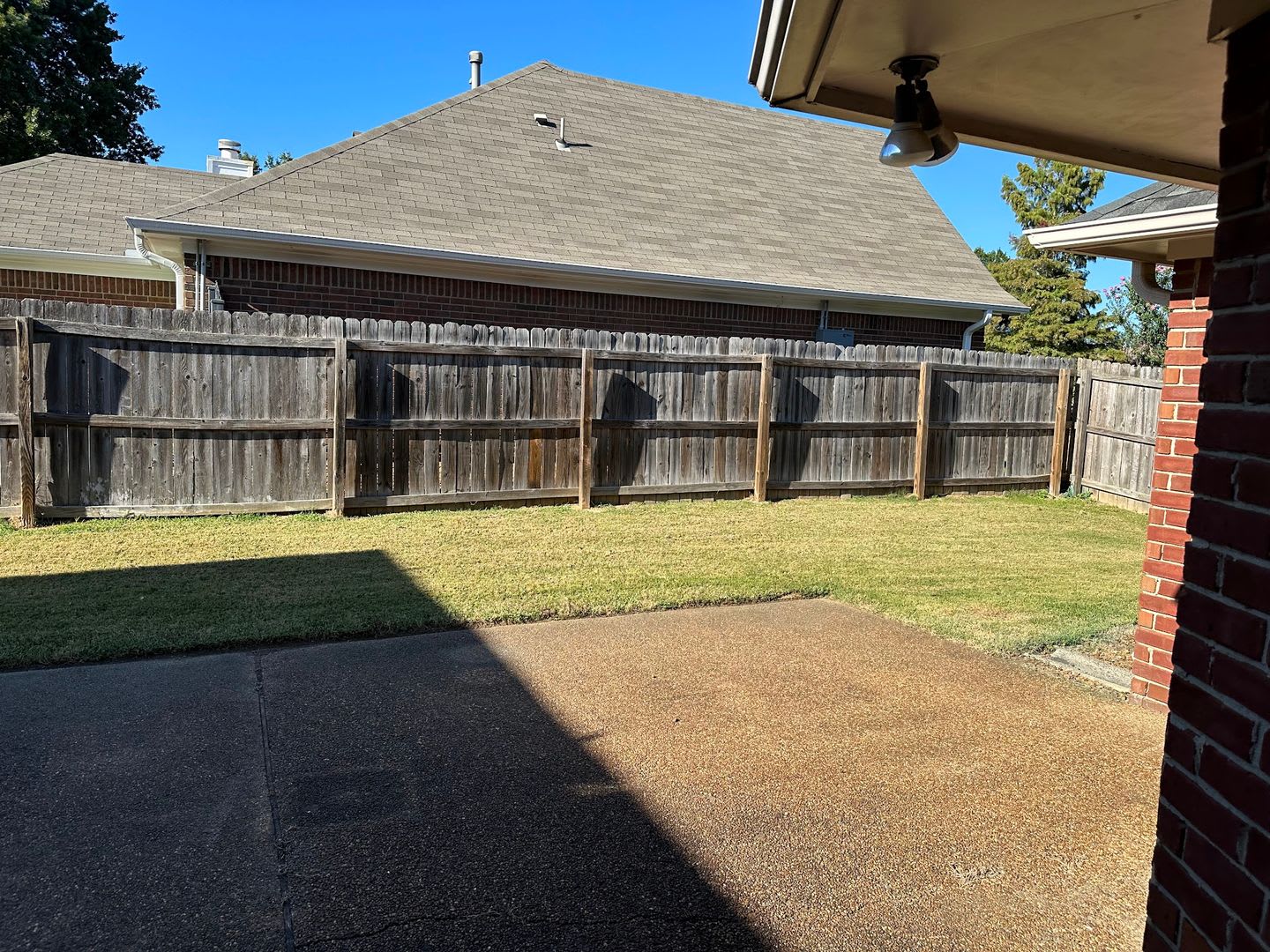 Welcome Home To This Beautifully Renovated 4 Bedroom 3 Bathroom Residence Located In The Highly Desirable Cordova Area Just Minutes From Germantown Parkway – photo 3