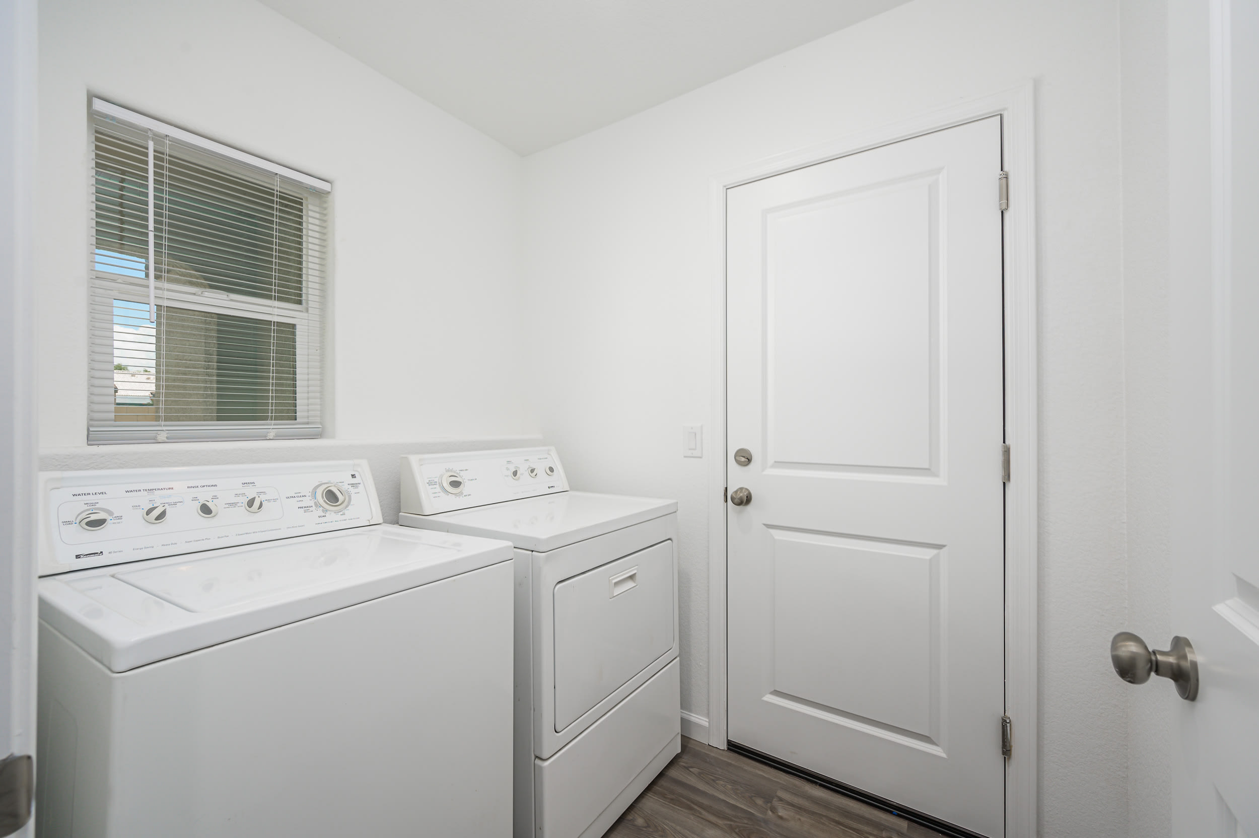 2389 Cottonwood Drive – photo 4