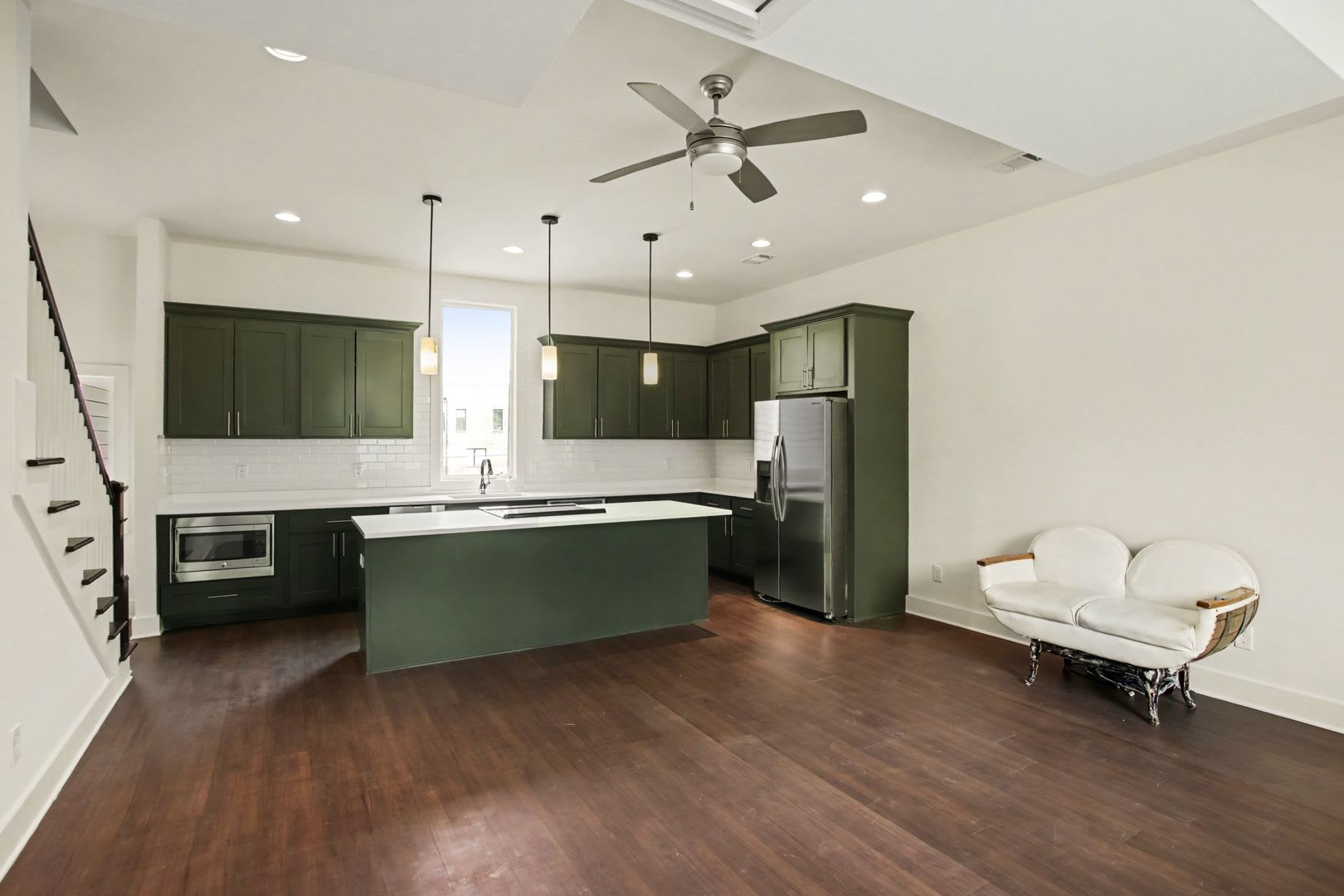 Newly Renovated Condominium – photo 3
