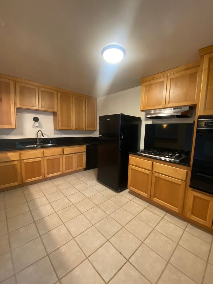 4937 Coronado Ave! Spacious 2 Bed-1 Bath Unit in OB! – photo 5