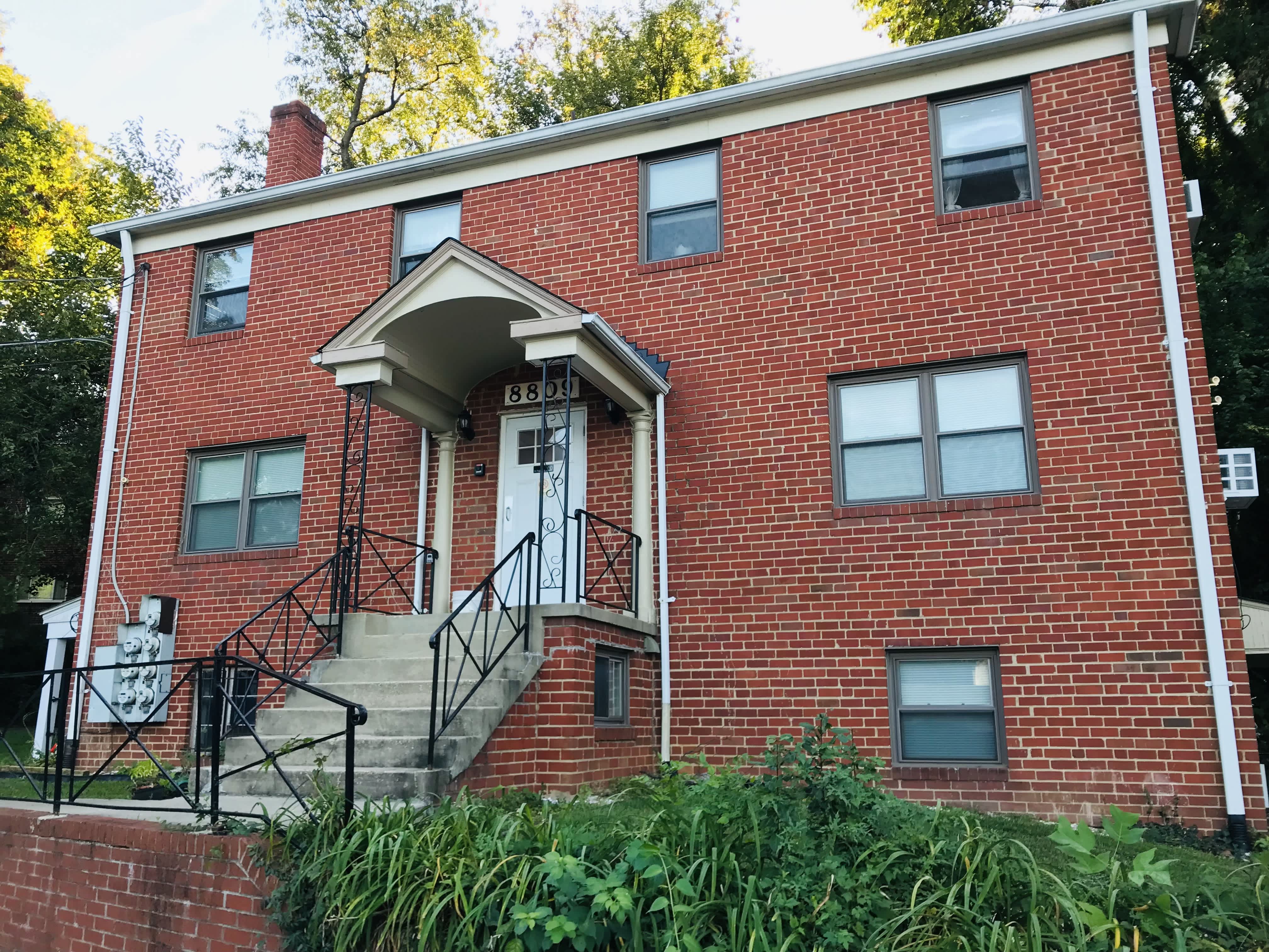 8809 Plymouth St Apt 3 – photo 1