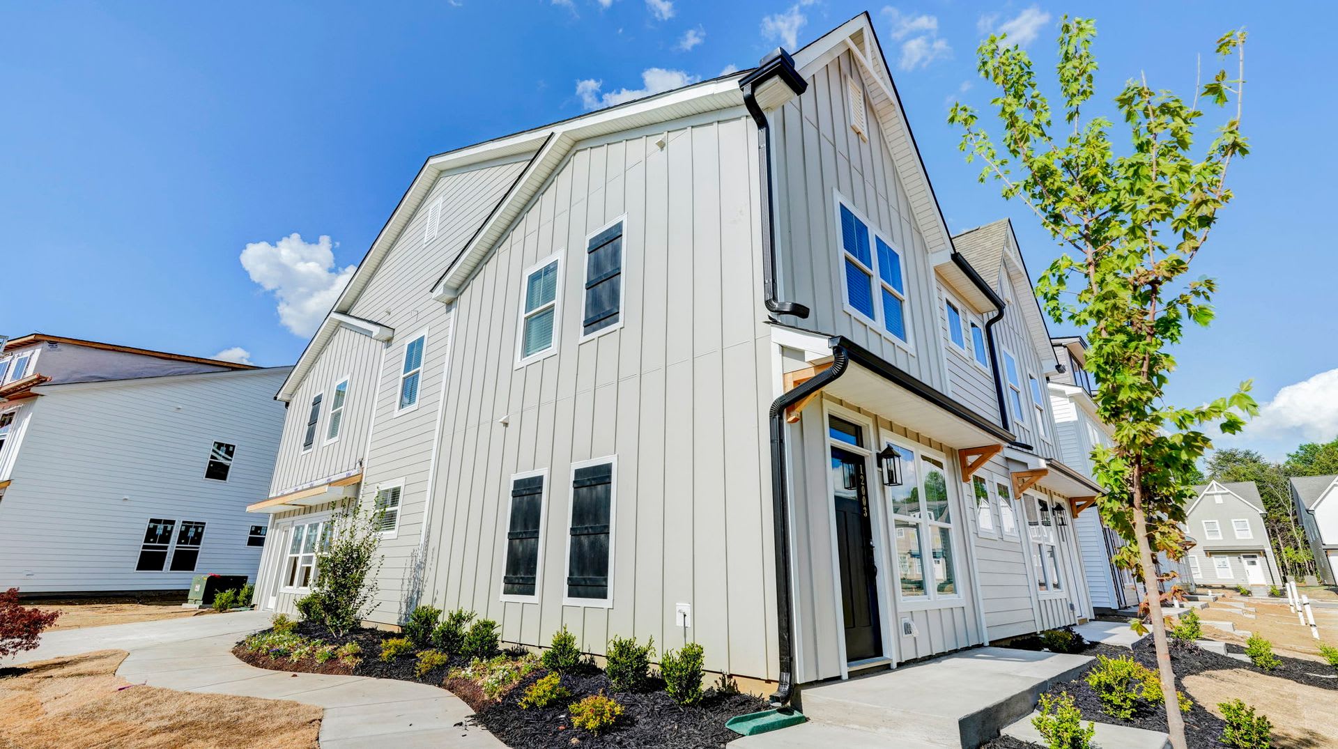 New Classically designed Duet style homes for Rent in Charlotte – photo 5