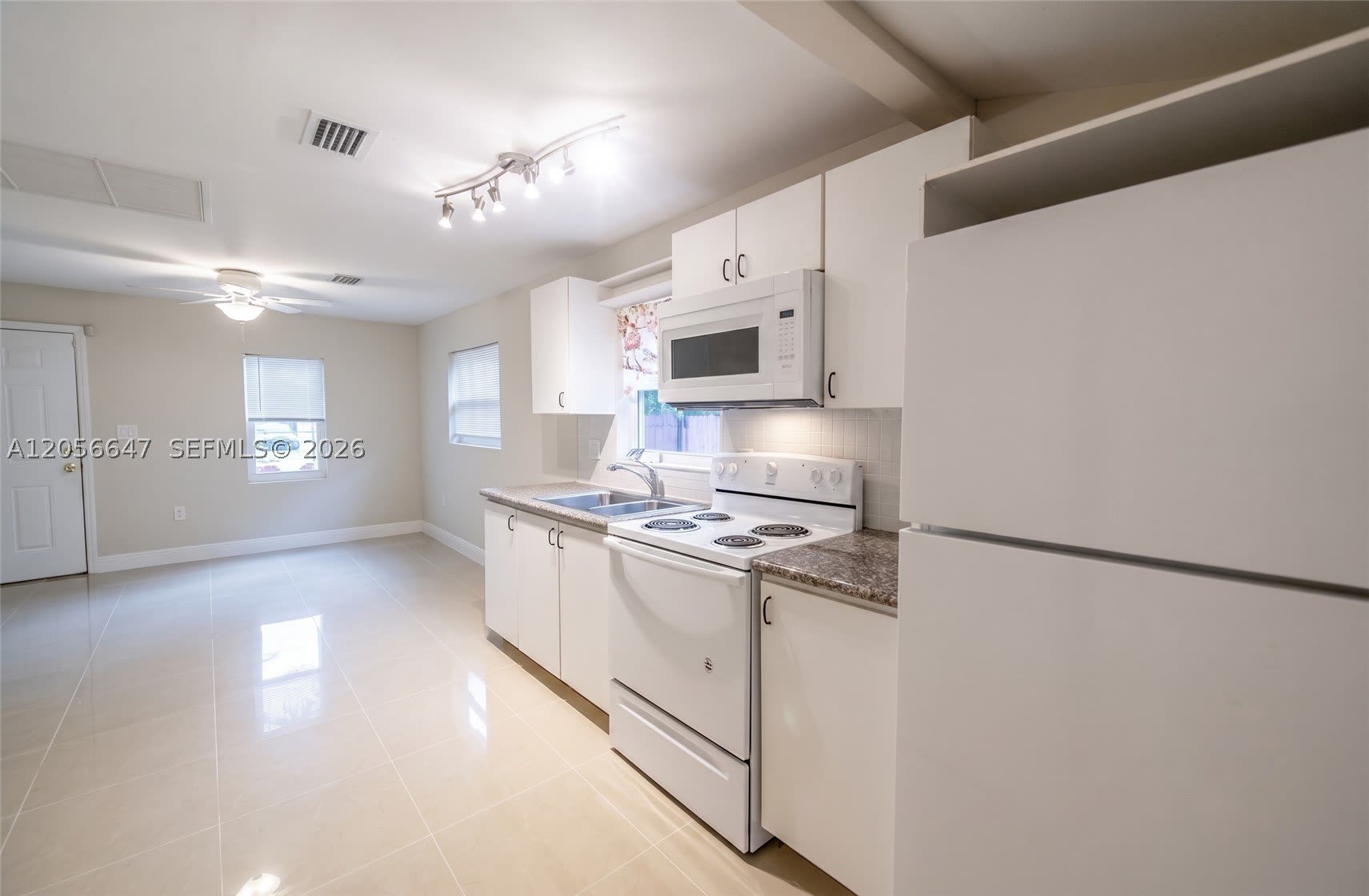 2241 Madison St – photo 3