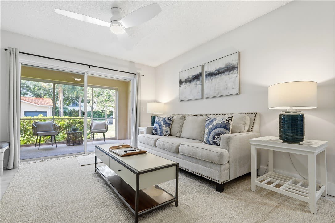 1640 N 42nd Circle – photo 2