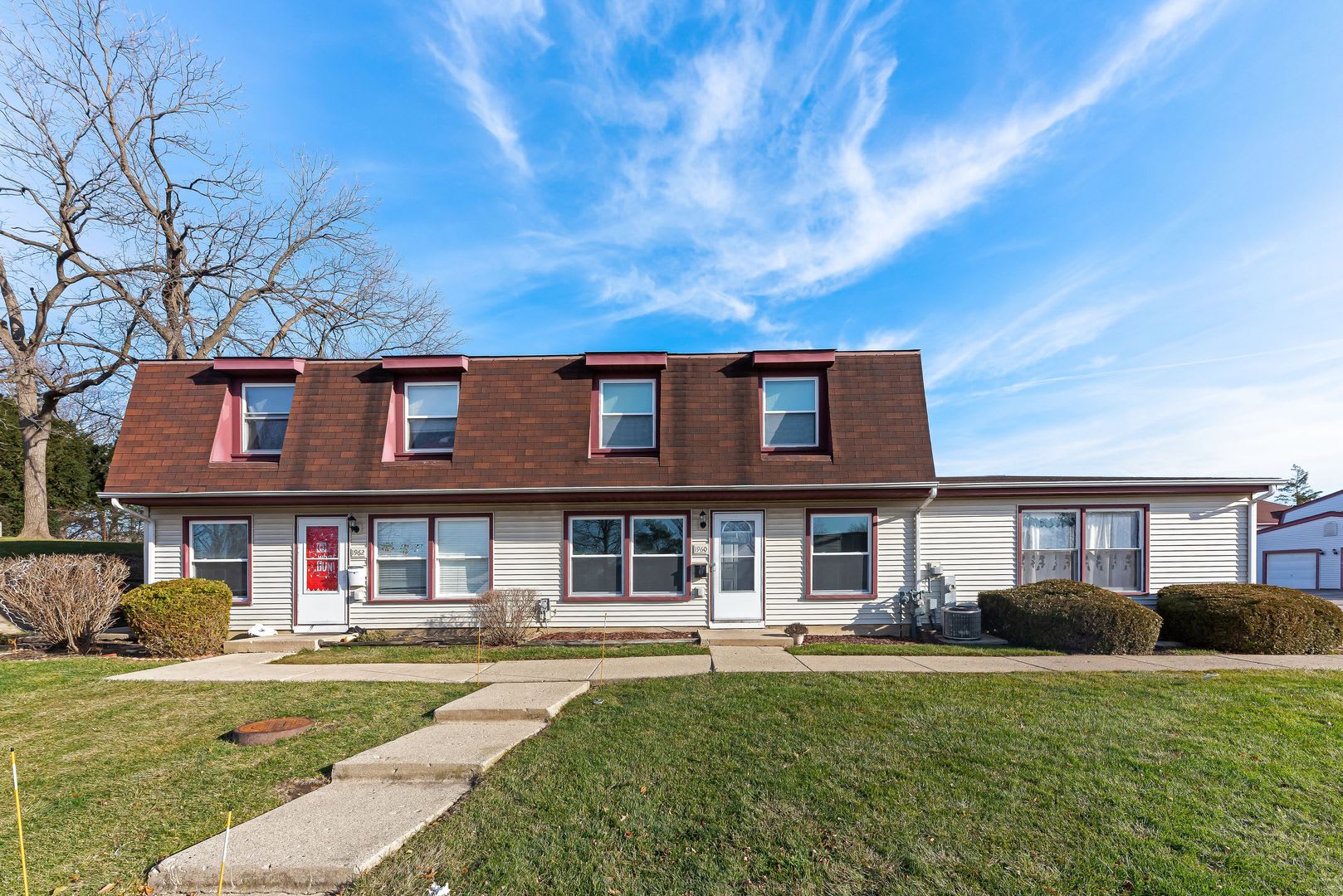 Townhouse in Hoffman Estates – photo 1