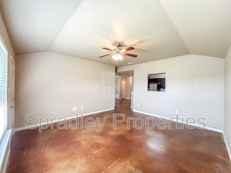 1560 Chance Ct – photo 2