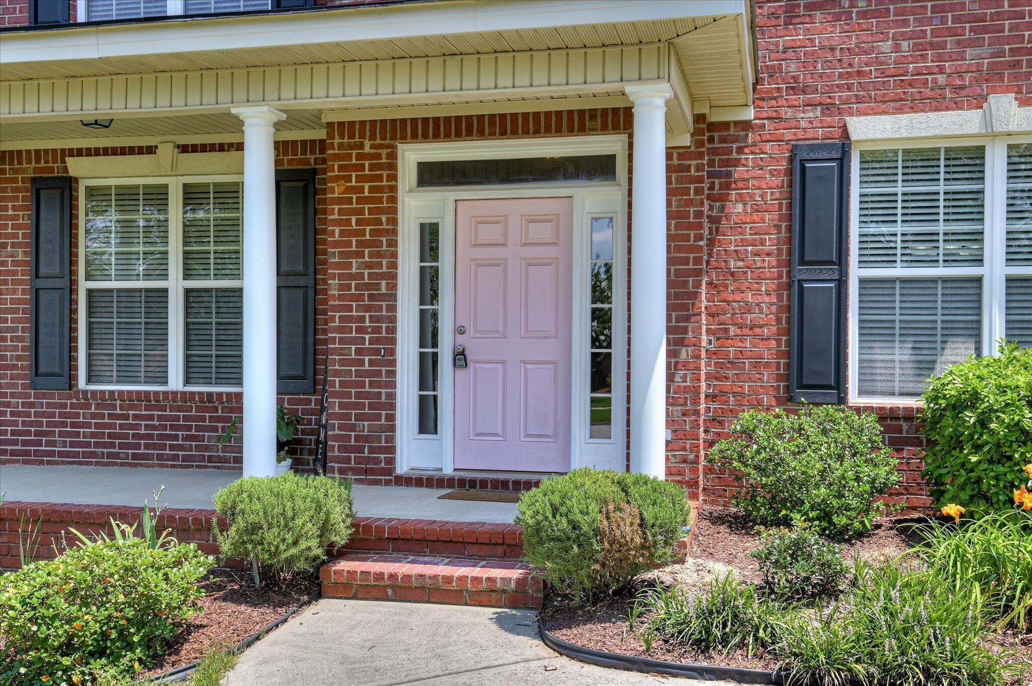 158 Kenilworth Drive – photo 2