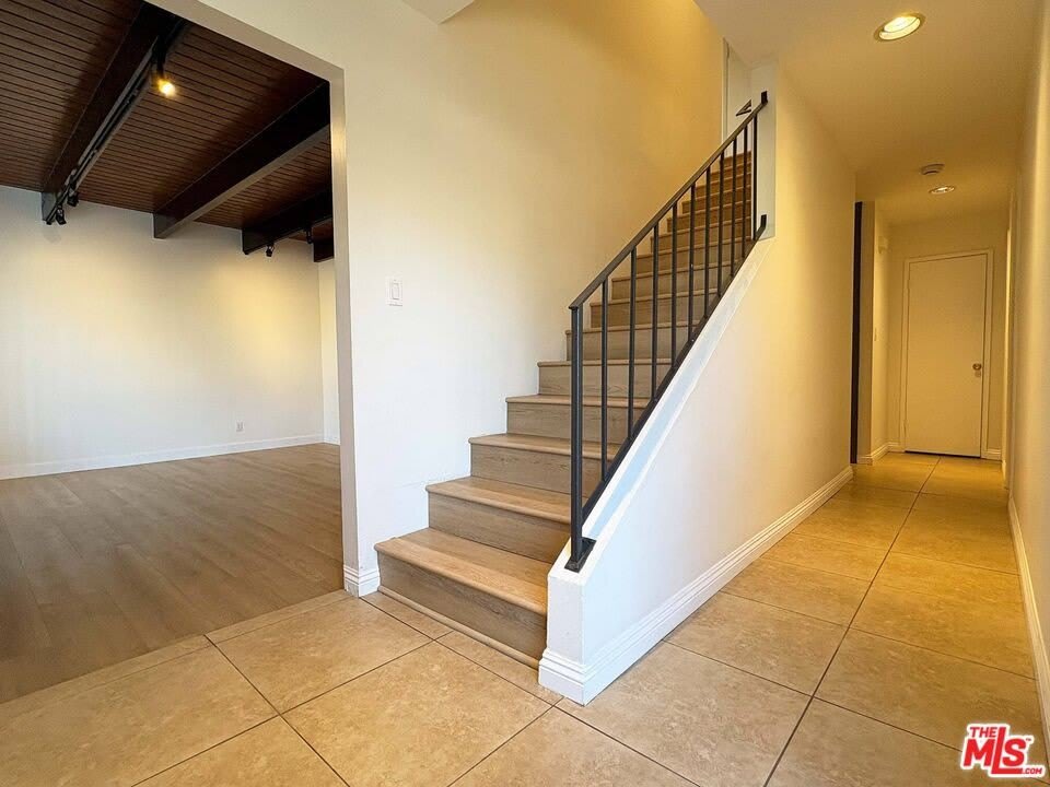 870 Figueroa Ter – photo 4